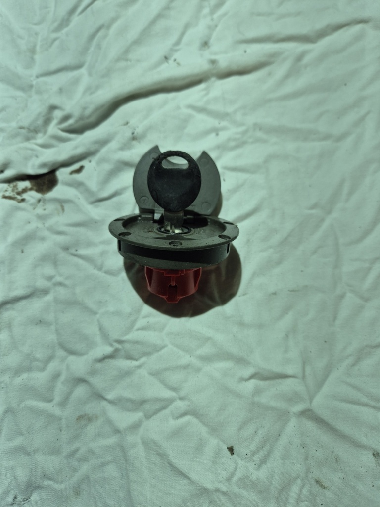 Yamaha Aerox Tankdeckel ink Schlüssel